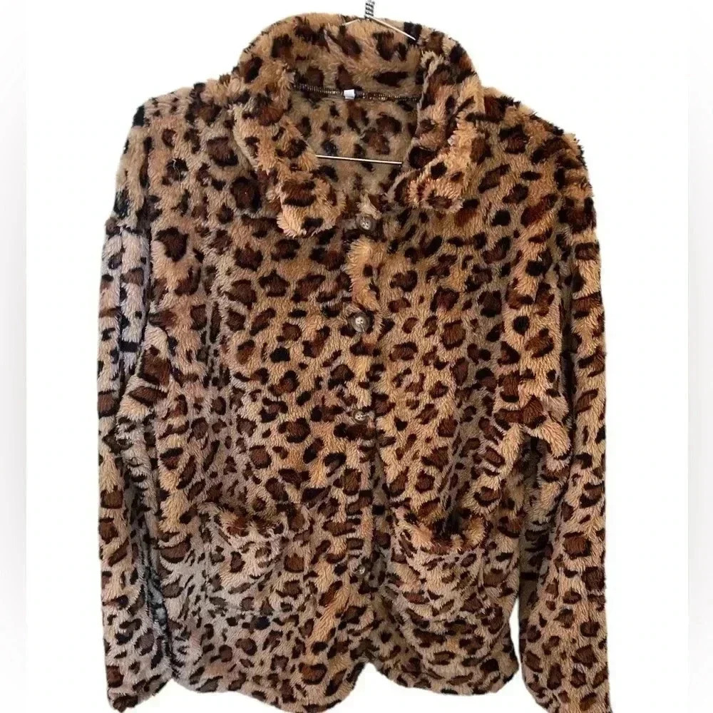 NEW 🌼 Leopard Print Long Sleeve Button Jacket - Sz M - Picture 2 of 8